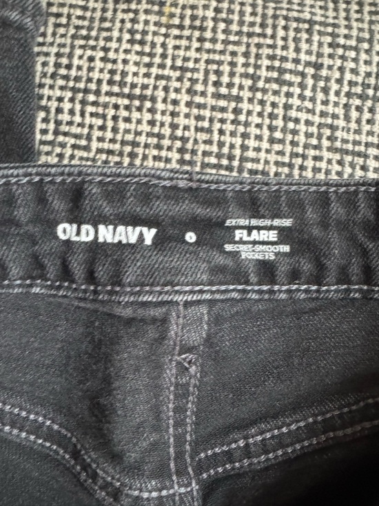 Old Navy Women's Charcoal Straight-Leg Jeans - Picture 2 of 5